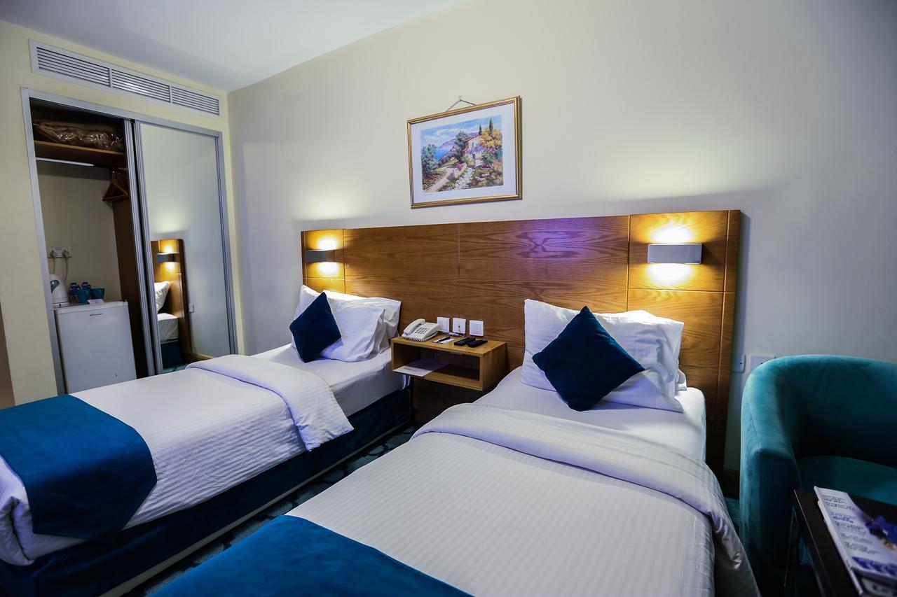 Khuttar Apartment Аман Екстериор снимка